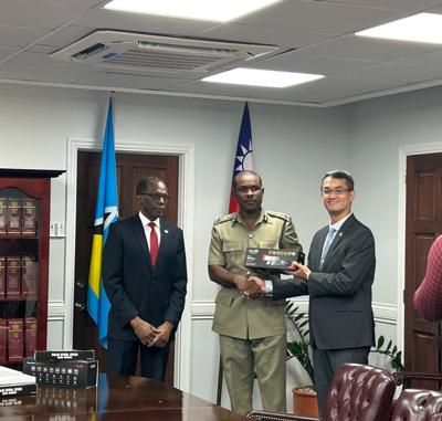 【Taiwan handed over a batch of police-use equipment to Saint Lucia】