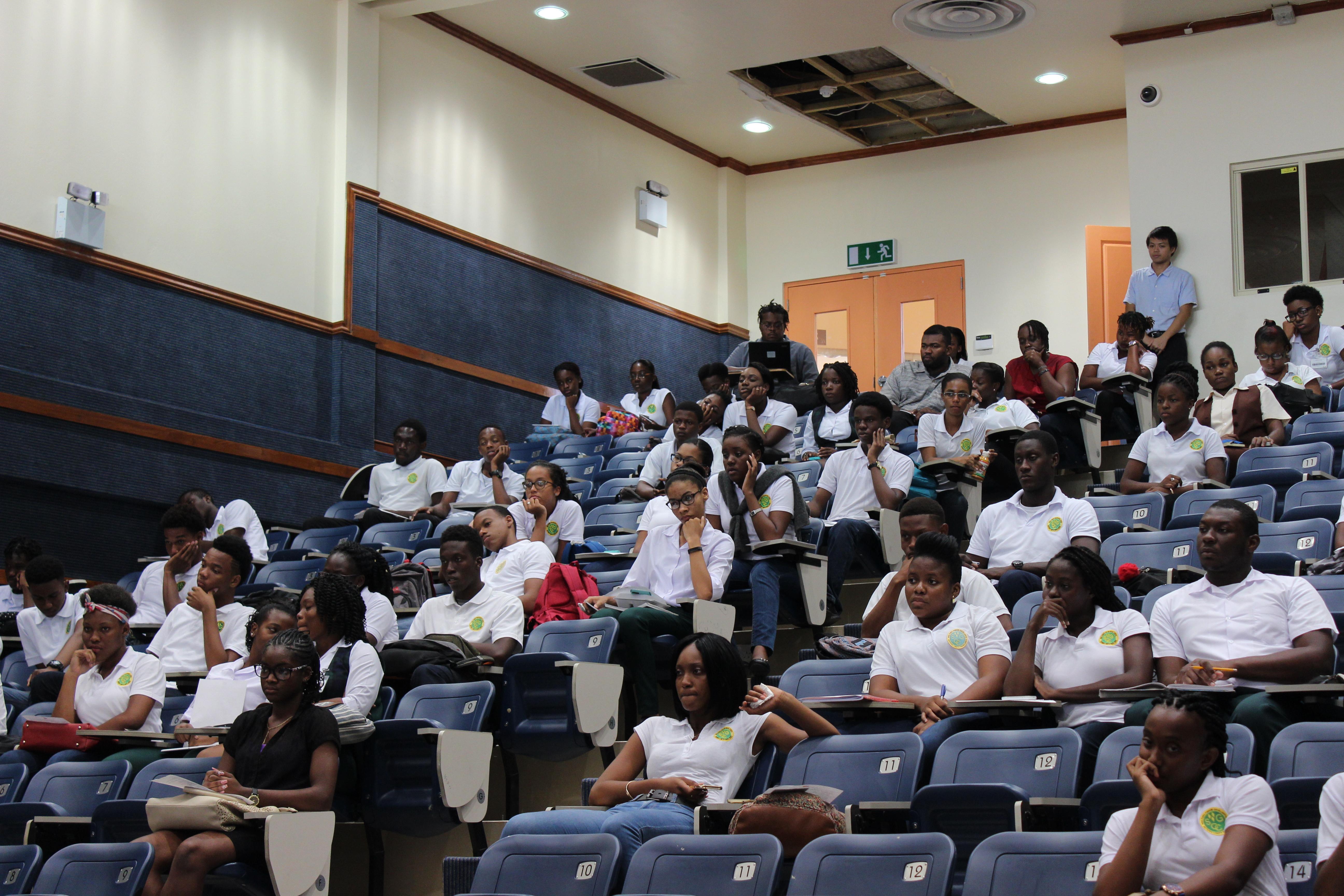 時間：106年2月1日，中午12時
出席校友：Gordon Shallow, Kent Thomas, K'Sha Woodley, Silkie Prescott and Kenton Chance