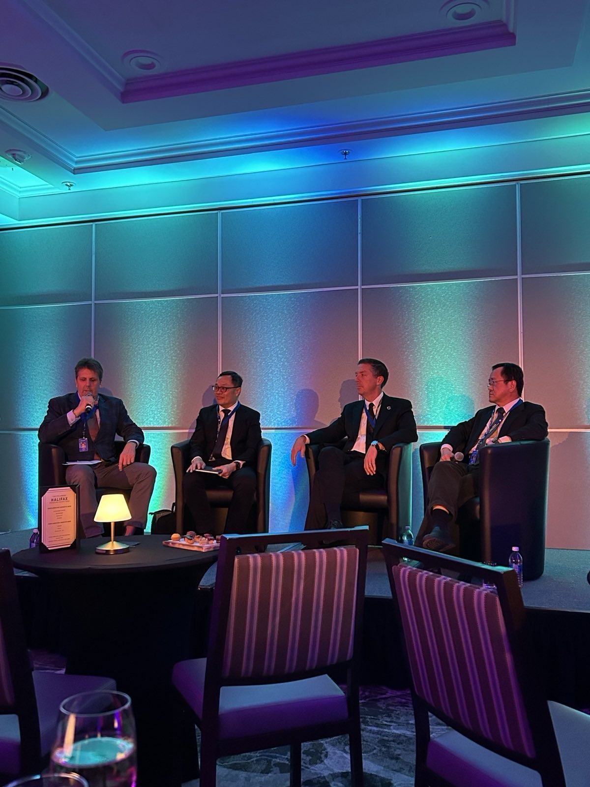 Vice Minister Chen Ming-chi joined the forum’s Night Owl Session with Steve Tsang, Director of the SOAS China Institute at the University of London, and Christopher Porter, Head of International Security Cooperation at Google Cloud.