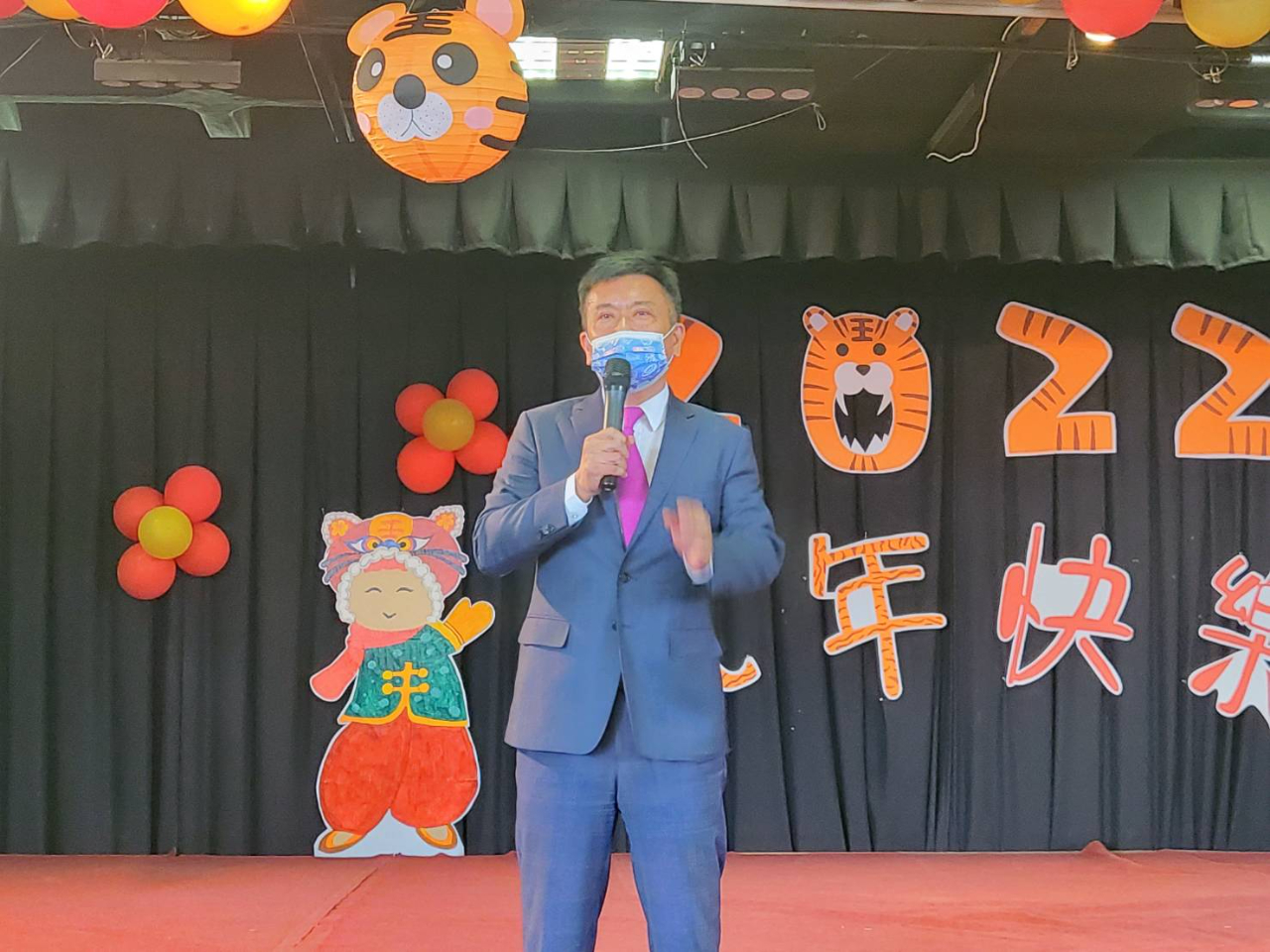 本處呂副參事志堅代表賀代表忠義致詞