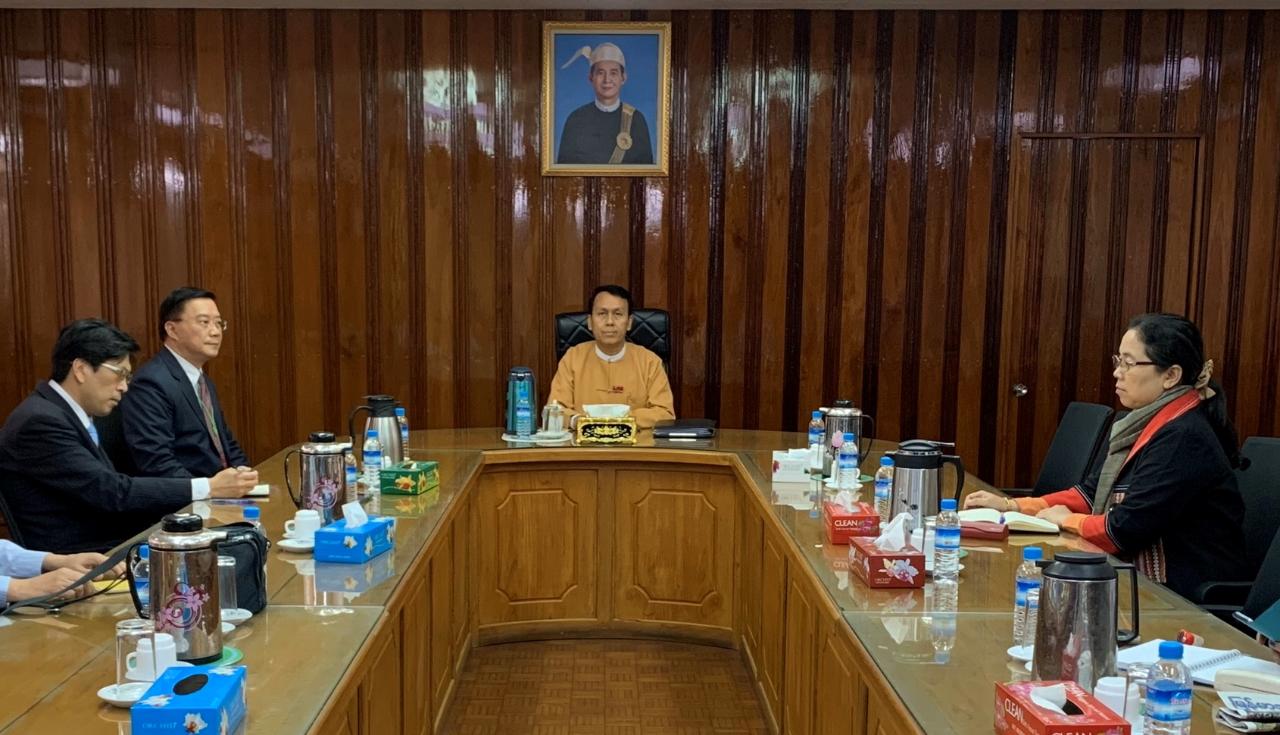 駐緬甸代表處李朝成代表偕同仁拜會仰光省政府，瞭解仰光省投資環境及配合聯邦政府衛生部共同防治武漢冠狀病毒整備情形。