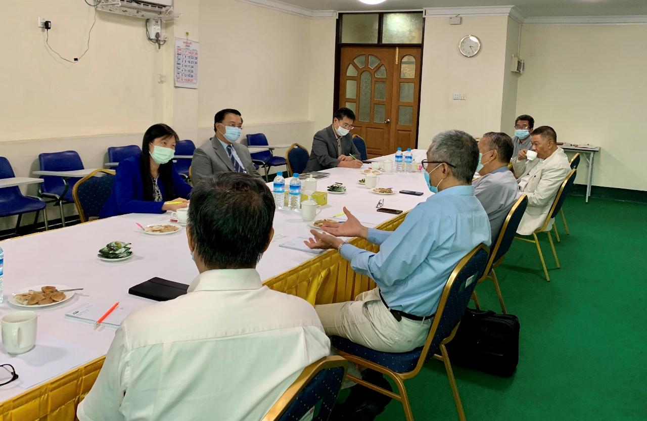 緬甸智庫「和平暨和解中心」(Center for Peace and Reconciliation)邀請駐緬甸代表李朝成、副參事張水庸、秘書曾靖惠會議交流