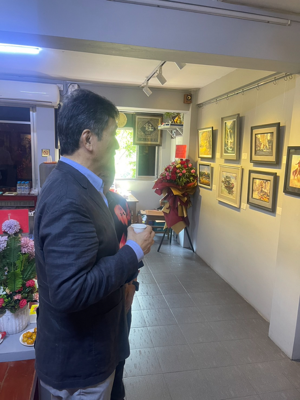 113 年 3 月 29 日本處周大使參加「Progress on Art Journey:Art Exhibition 2024」緬甸畫展開幕。