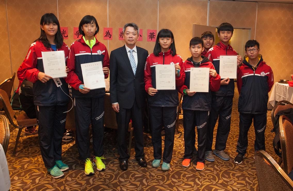 李處長與獲獎小將們合照
