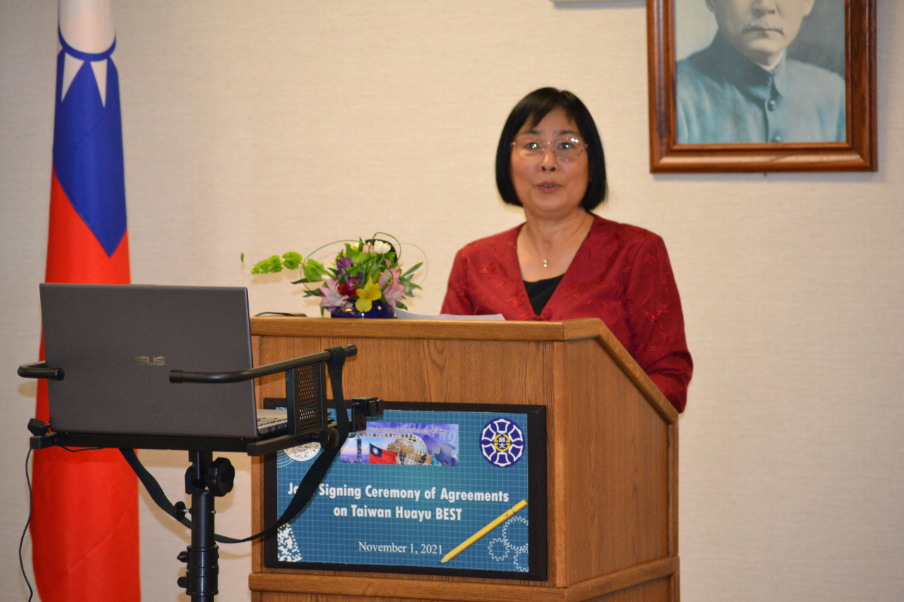 11-01-2021 UCLA Asia Pacific Center Director Min Zhou gives her remarks ...