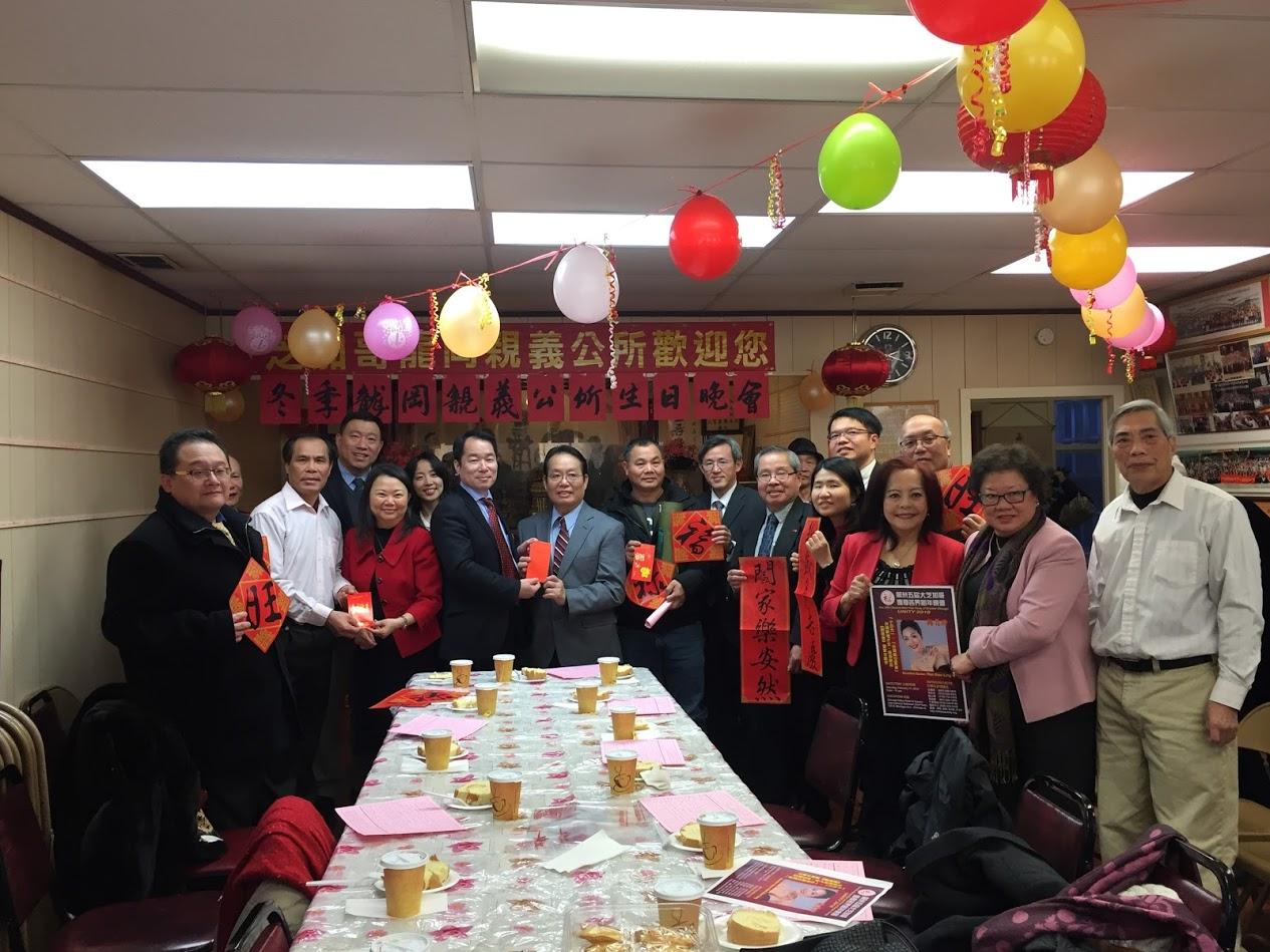 何處長一行拜會龍岡親義公所
