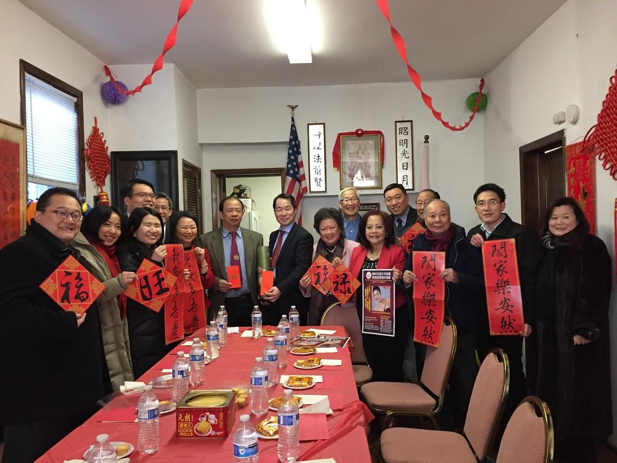 何處長一行拜會昭倫公所