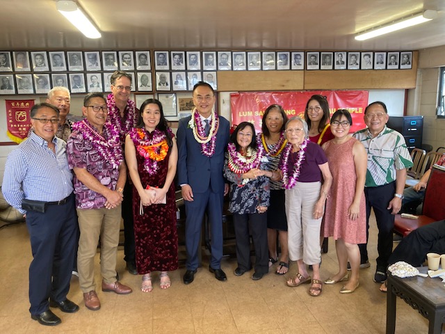 Director General Jerry Chang of TECO in Honolulu made courtesy calls at local traditional Chinese societies