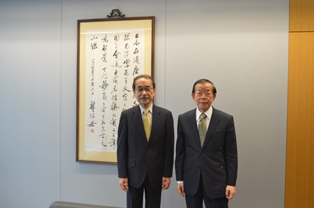 謝長廷•駐日代表(右)、松本伸之•京都國立博物館館長(左)

