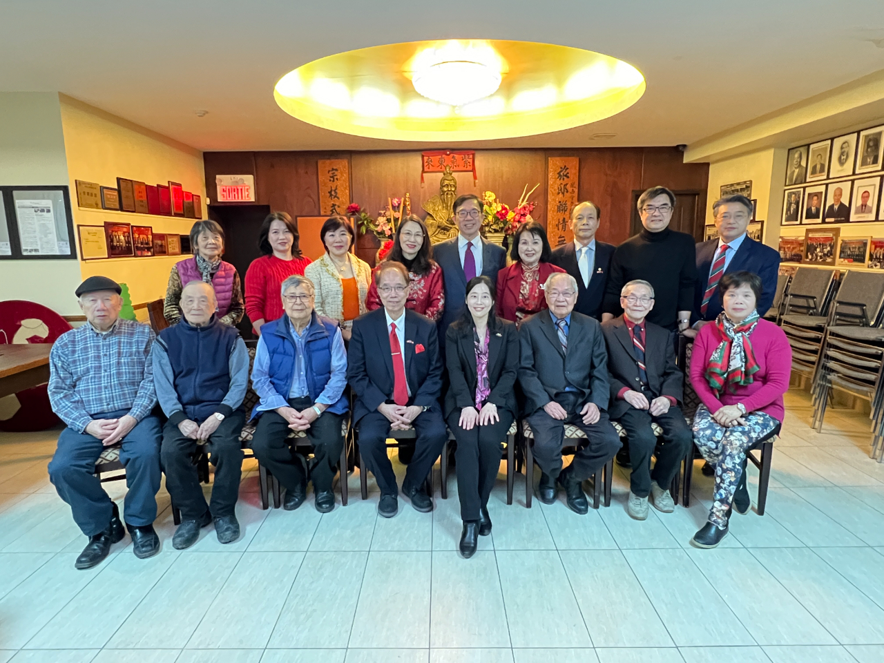 陳處長拜訪傳統僑社李氏公所