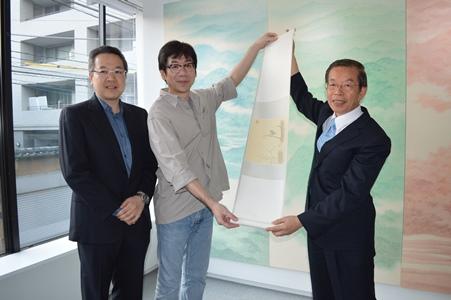 謝長廷・駐日代表（右１）、水墨画家の蘇崇銘氏（左２）、勝山洋光・Chez Jun:salon d’art代表（左１）