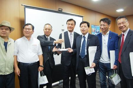 蘇嘉全・立法院長（写真右４）、酒見重範・東武タワースカイツリー㈱取締役社長（左３）
