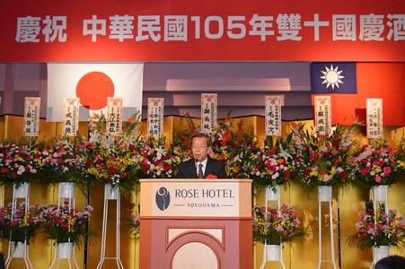 挨拶する謝長廷・駐日代表