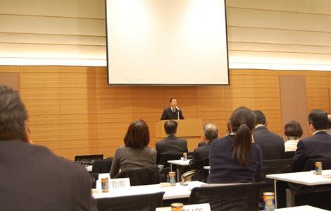 あいさつする謝長廷・駐日代表
