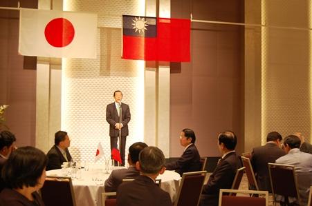 あいさつする謝長廷・駐日代表