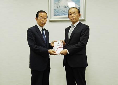 謝長廷・駐日代表（写真左）、谷崎泰明・日本台湾交流協会理事長（右）
