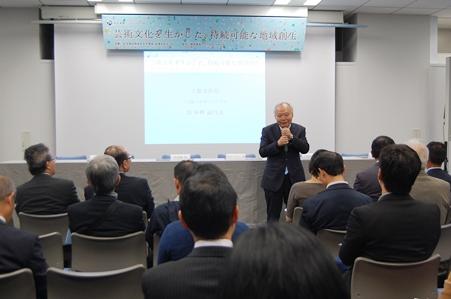 駐日代表処台湾文化センターで開催された台日連携シンポジウム「芸術文化を活かした持続可能な地域創生」であいさつする郭仲熙・駐日副代表
