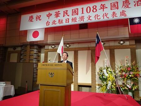 挨拶する謝長廷・駐日代表