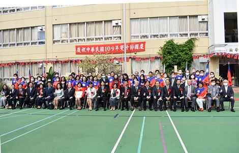 張仁久・駐日副代表（写真前列左11）、「中華民国留日東京華僑総会」の張春美・会長（同右11）、「台湾留日東京同学会」の許宸瑋・会長代理（同右10）、張淑玲・駐日代表処横浜分処処長（同左9）
