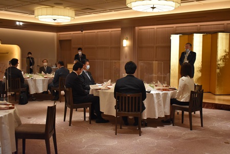 蔡明耀・駐日副代表（正面右）、衛藤征士郎・日本台湾親善協会会長/衆議院議員（手前テーブル右から3人目）