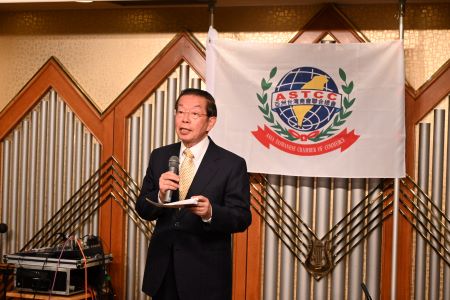 挨拶する謝長廷・駐日代表