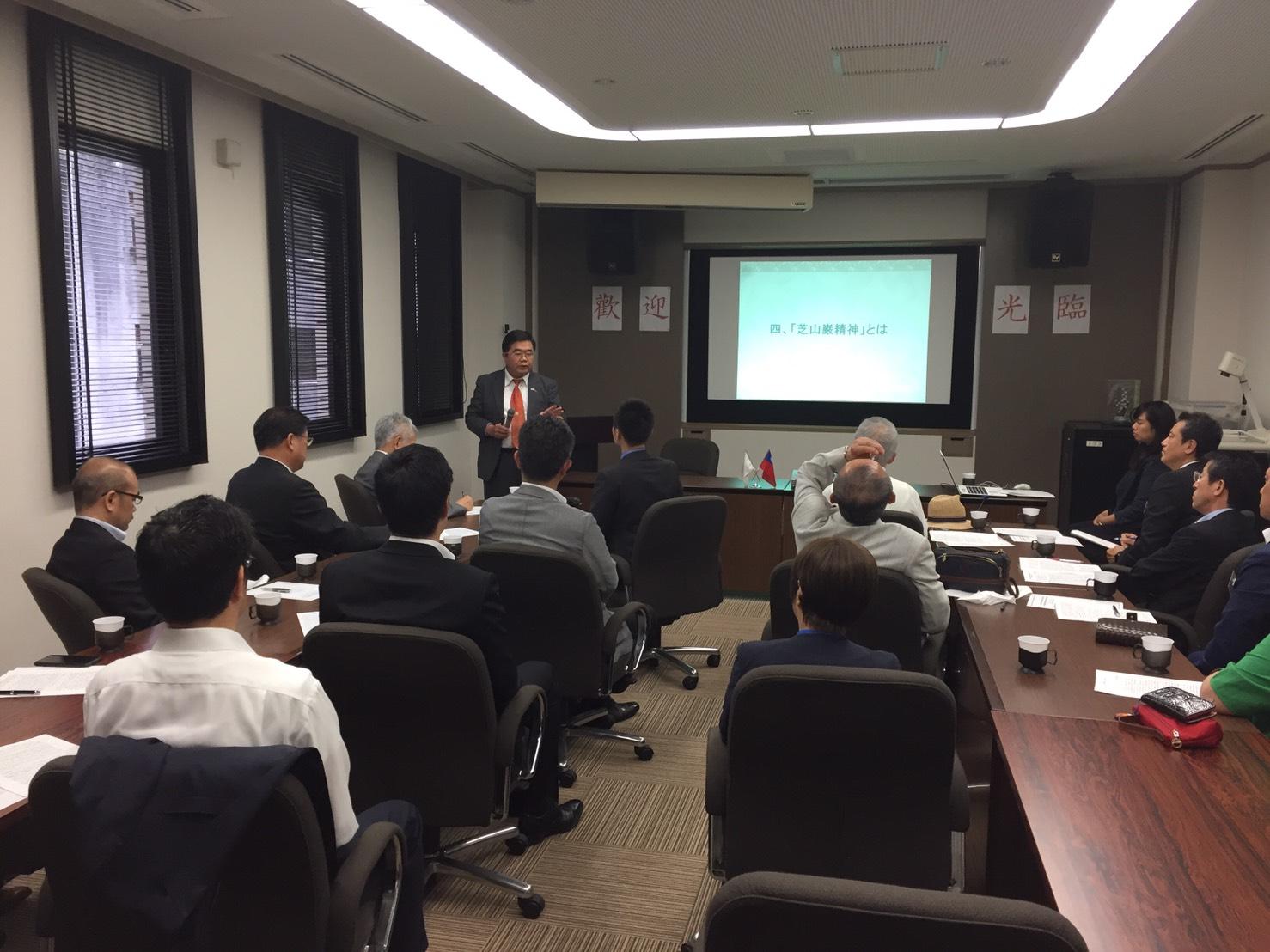 6月27日，本處邀請福岡縣中小企業經營者協會等一行共18人；戎總領事以「台灣人尊敬的日本精神」為題發表演講。