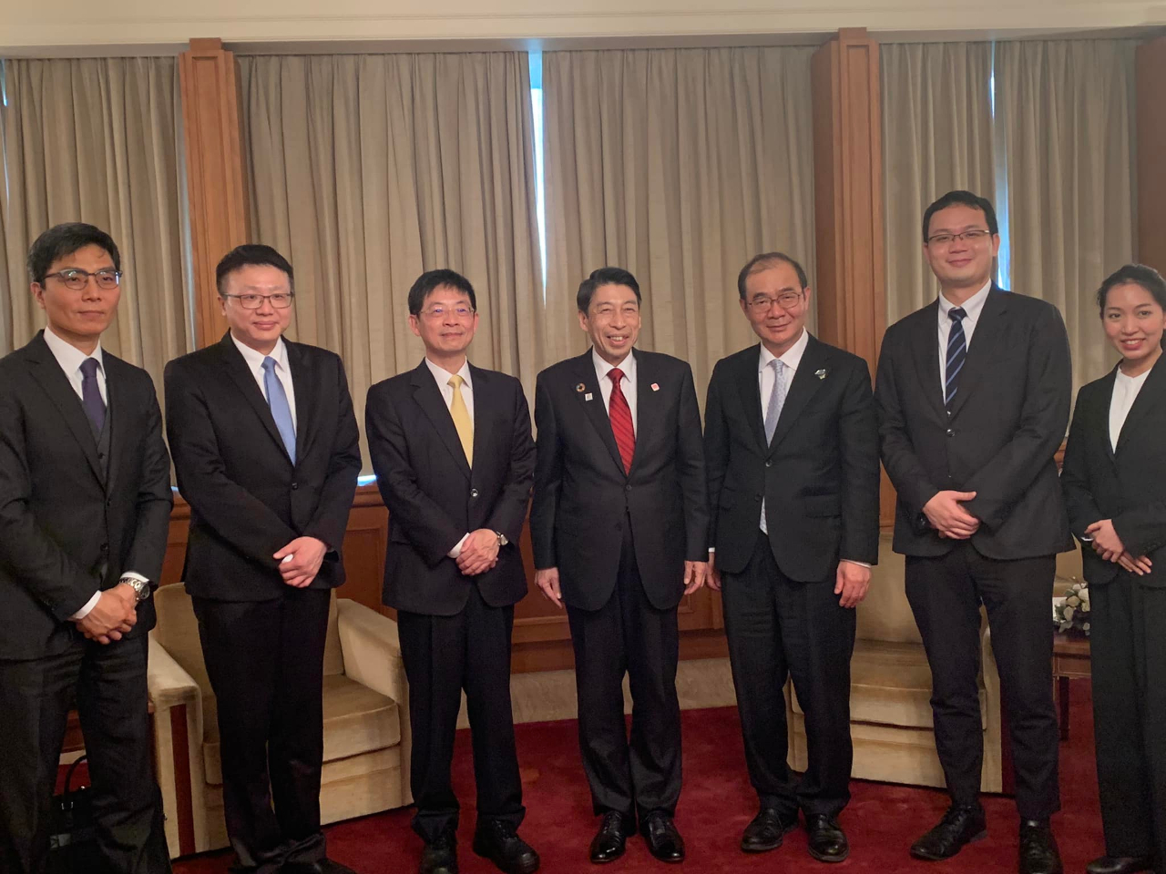 3月9日玉山銀行董事長來訪福岡縣服部知事。
