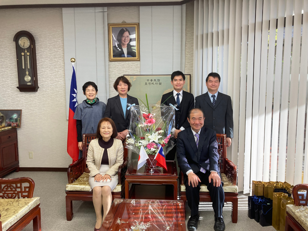 3月28日處長陳銘俊和熊本縣玉名市議長近松恵美子等人會晤