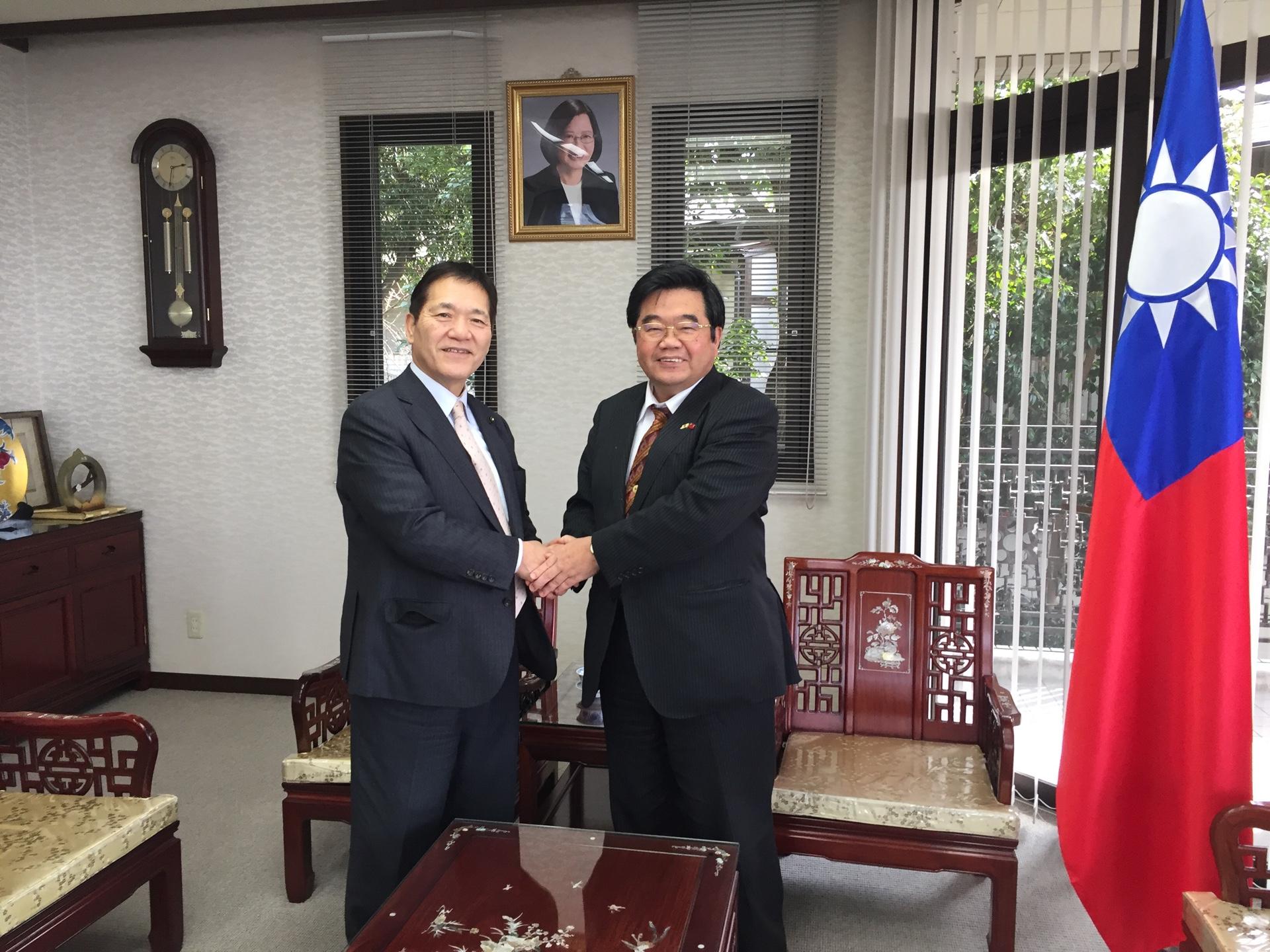 3月1日、大分県議会井上伸史議長が戎総領事を表敬訪問し、花蓮地震に慰問の意を表明した。