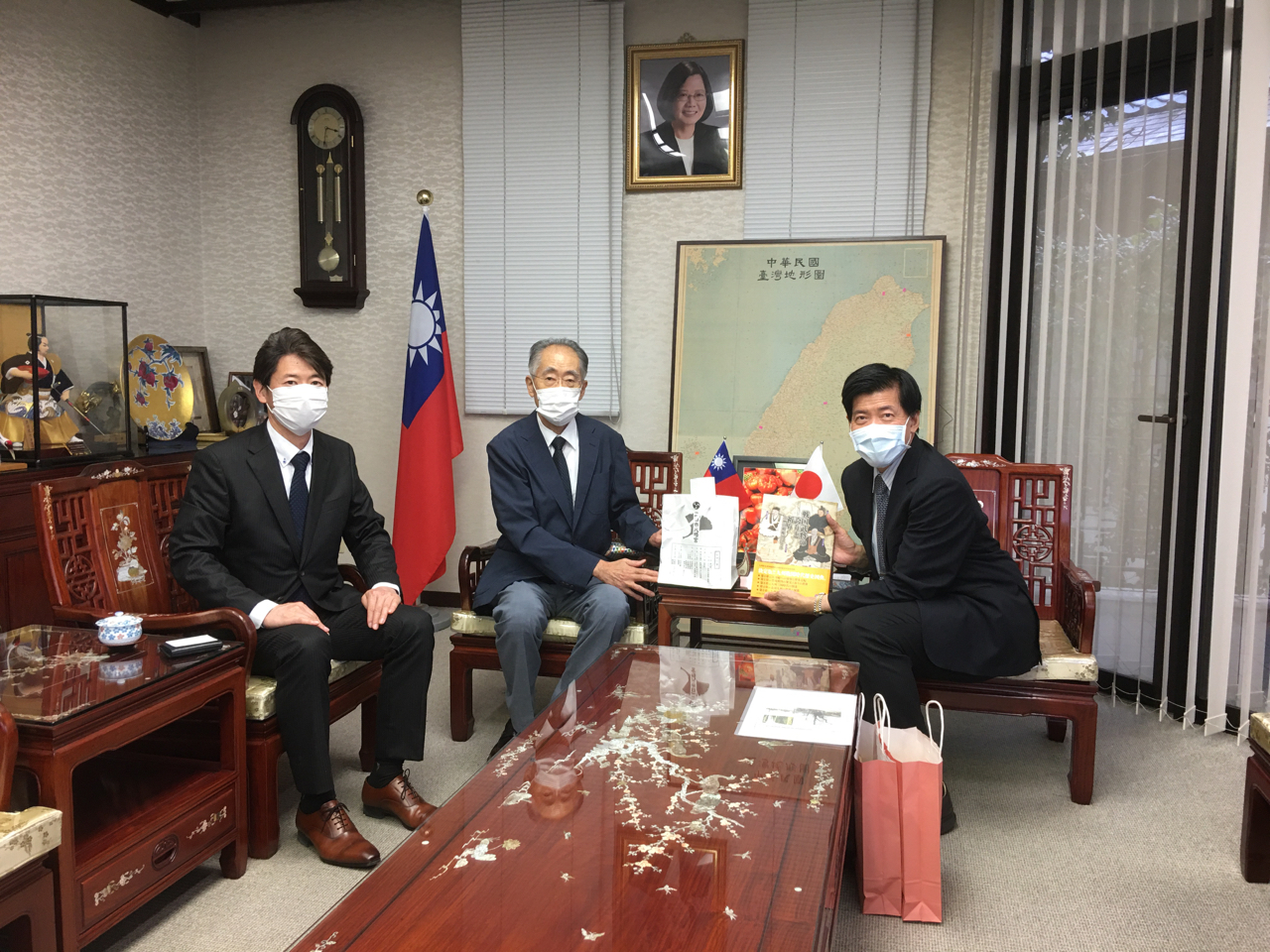 岩屋城史の会柴崎一郎様 （中）