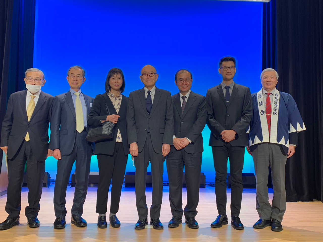 3月25日処長陳銘俊夫婦と台北市立建成中等学校黃啟清校長は「台湾・岩国の絆パネル展&amp;書道交流展」に参加。