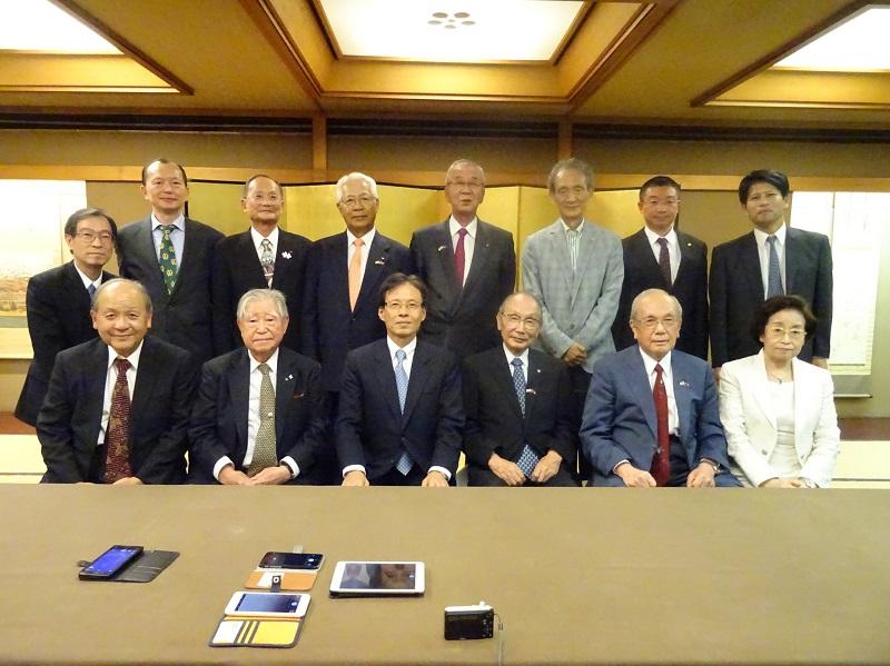 4.全體與會人員合影留念