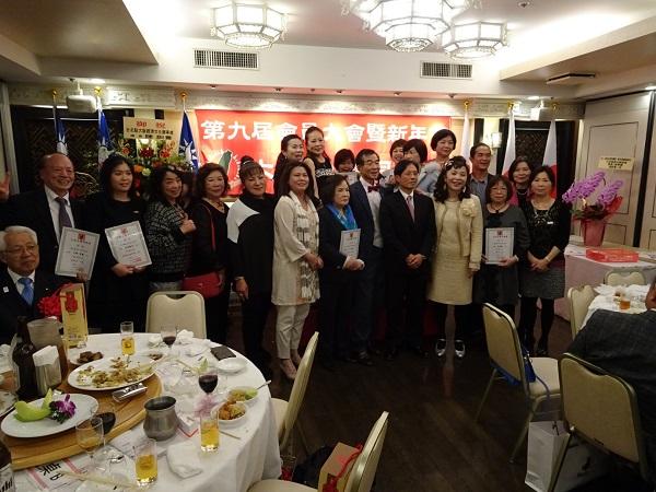 4.陳處長訓養與大阪台灣同鄉會王會長、謝名譽會長、副會長及理事合影