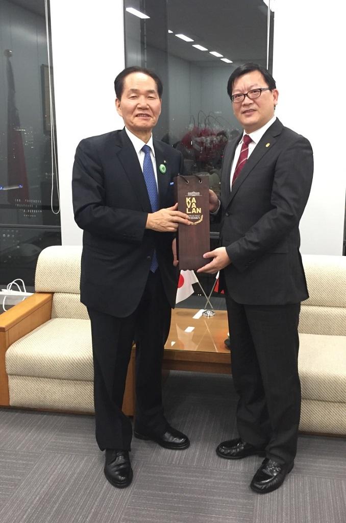 2.洪副處長致贈處長名義禮品予濱田知事