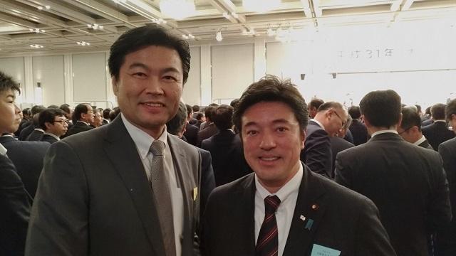 李處長與日本眾議院外務委員會委員長中山泰秀合影