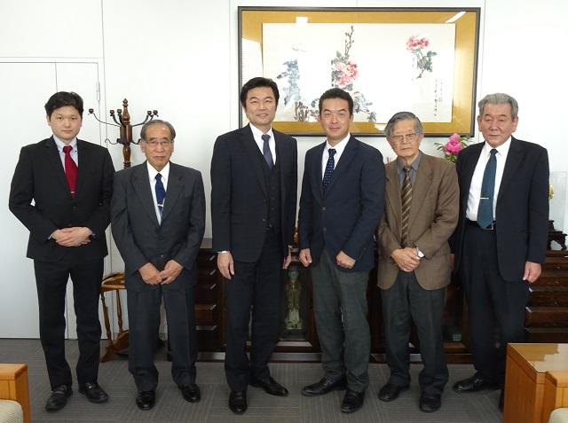 處長接見天理教梅華會會長等人