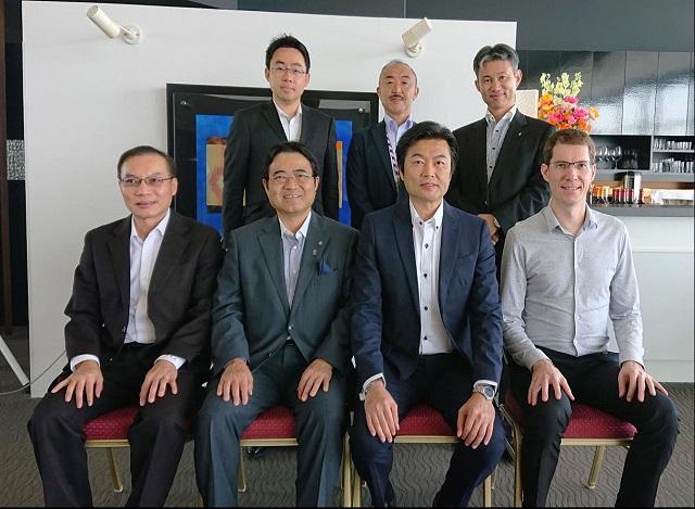 李處長(前右二)與山谷社長(前左二)等人會後合影