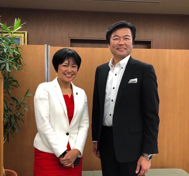 李處長與猪奧議員合影