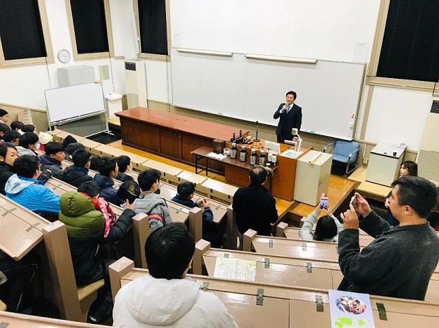 李世丙處長於京都大學講堂與台科大訪團交流並致詞勉勵參訪學生