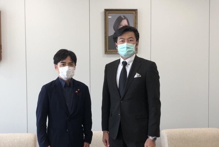 李處長（右）與外海議員（左）