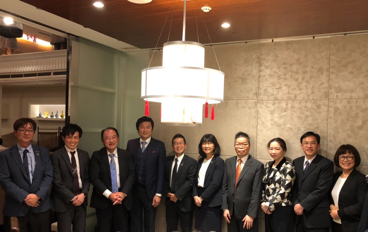（左至右）清田副所長、太田主任、中嶋所長、李處長、酒井課長、川波課長代理、林組長、沈副組長、林所長、大阪臺貿中心劉慧明部長