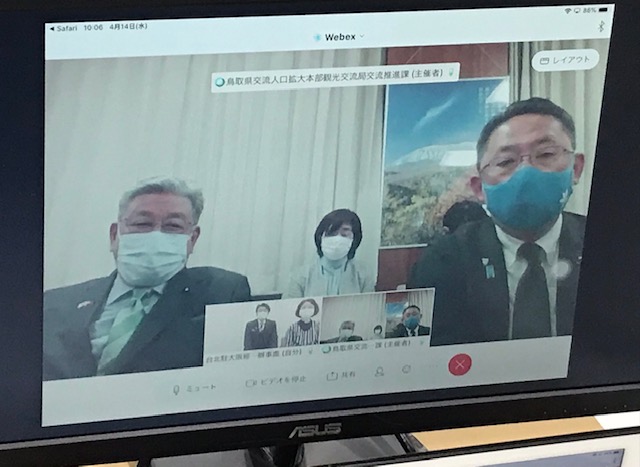 李處長與藤繩議長（左）、松田議員（右）會談