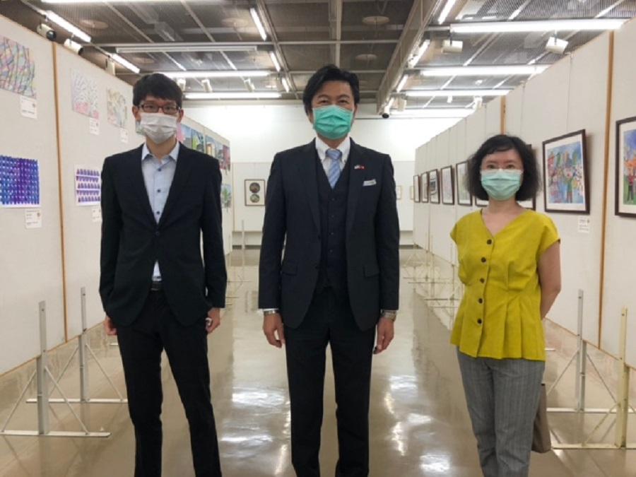 （左至右）吳秘書、李處長、李秘書