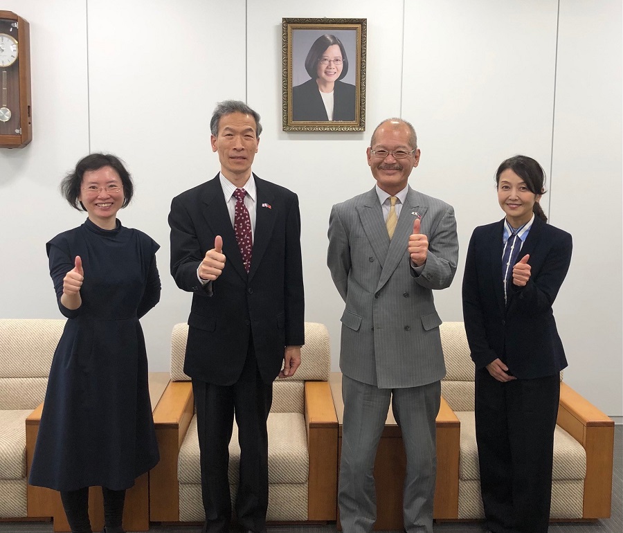 （右至左）南次長、濵渦所長、向處長、李秘書