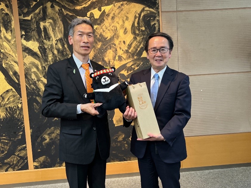 向處長與池田知事合影留念