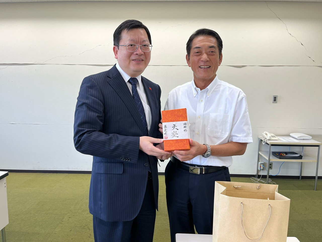 洪處長與中村知事