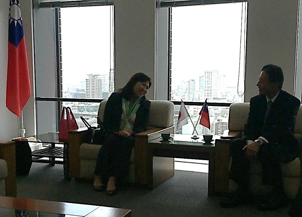 2.-陳処長と亀井議員の会談