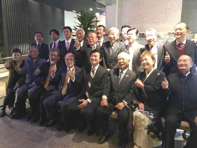 懇親会後の集合写真