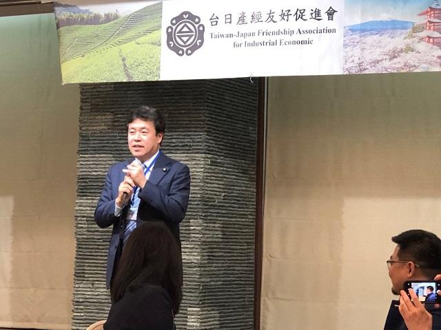 4.挨拶する 鶴保庸介・参議院議員