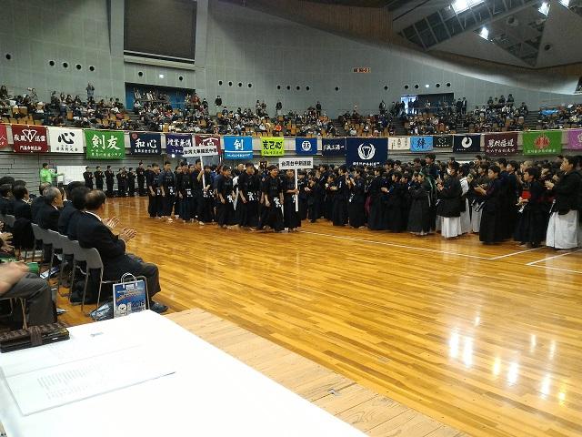 3.我が国の少年剣道代表チームの入場の様子 